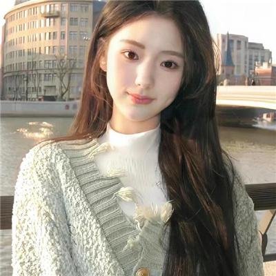 出水红莲
